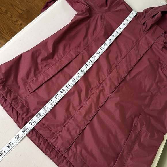 The North Face Burgundy Windbreaker Shell Jacket Hooded Size M - Picture 14 of 16